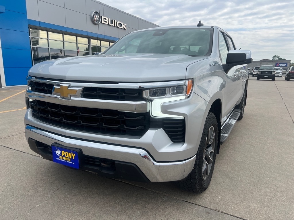Used 2022 Chevrolet Silverado 1500 LT with VIN 1GCPDDEK8NZ504884 for sale in Lexington, NE
