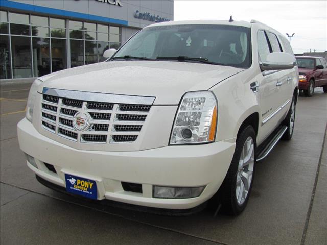 Used 2009 Cadillac Escalade ESV Base with VIN 1GYFK26269R190480 for sale in Gothenburg, NE