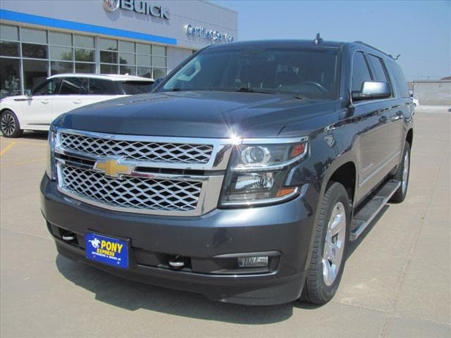 Used 2019 Chevrolet Suburban LT with VIN 1GNSKHKC2KR136094 for sale in Lexington, NE