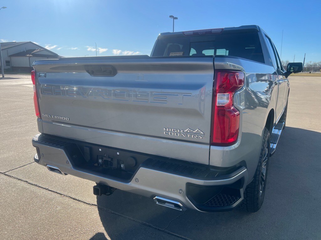 New 2026 Chevrolet Silverado 1500 High Country Truck Crew Cab