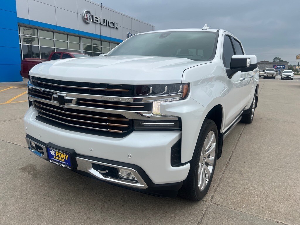 2022 Chevrolet Silverado 1500 High Country photo 2