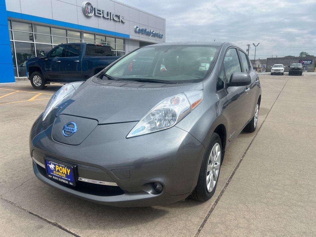 Used 2015 Nissan LEAF S with VIN 1N4AZ0CP9FC313628 for sale in Lexington, NE
