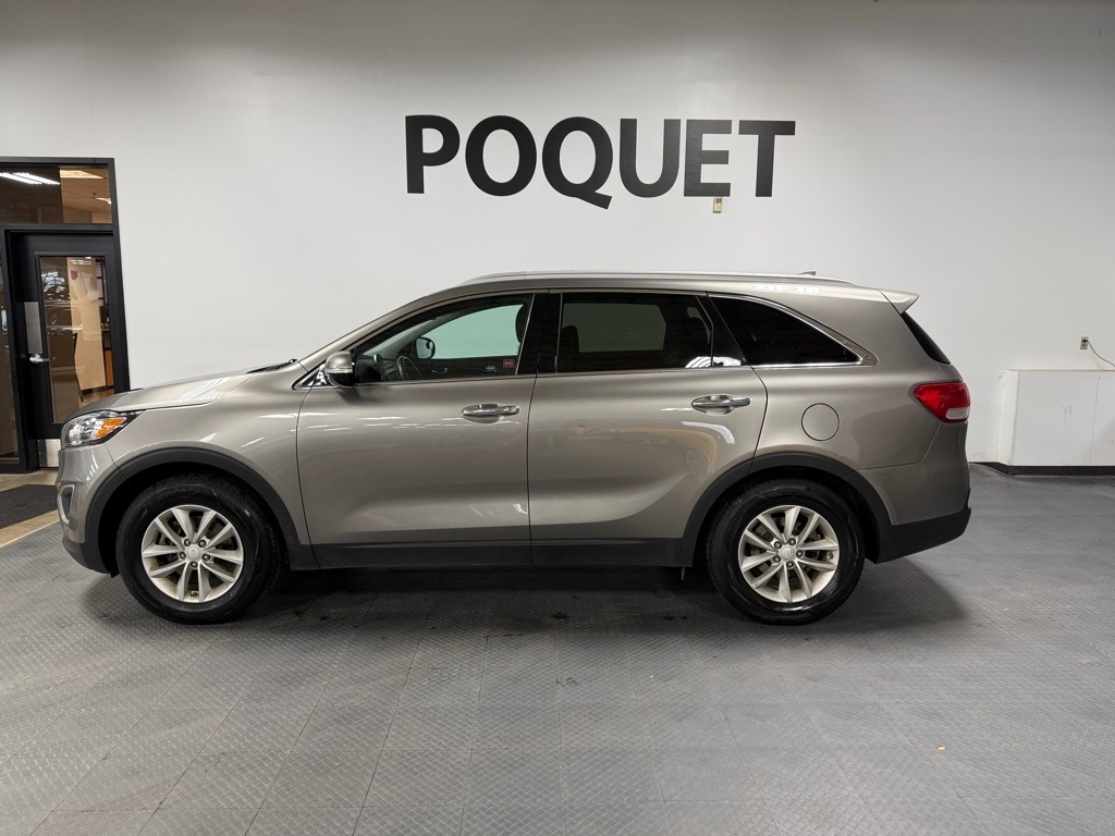 Used 2017 Kia Sorento LX SUV