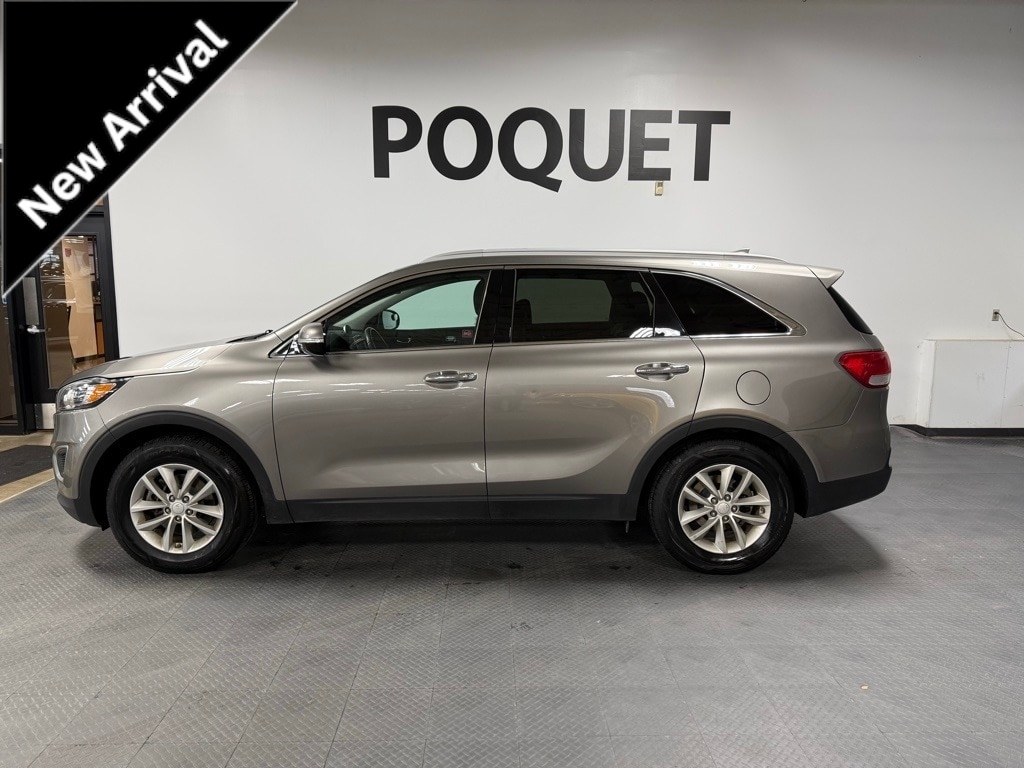 2017 Kia Sorento LX's photo