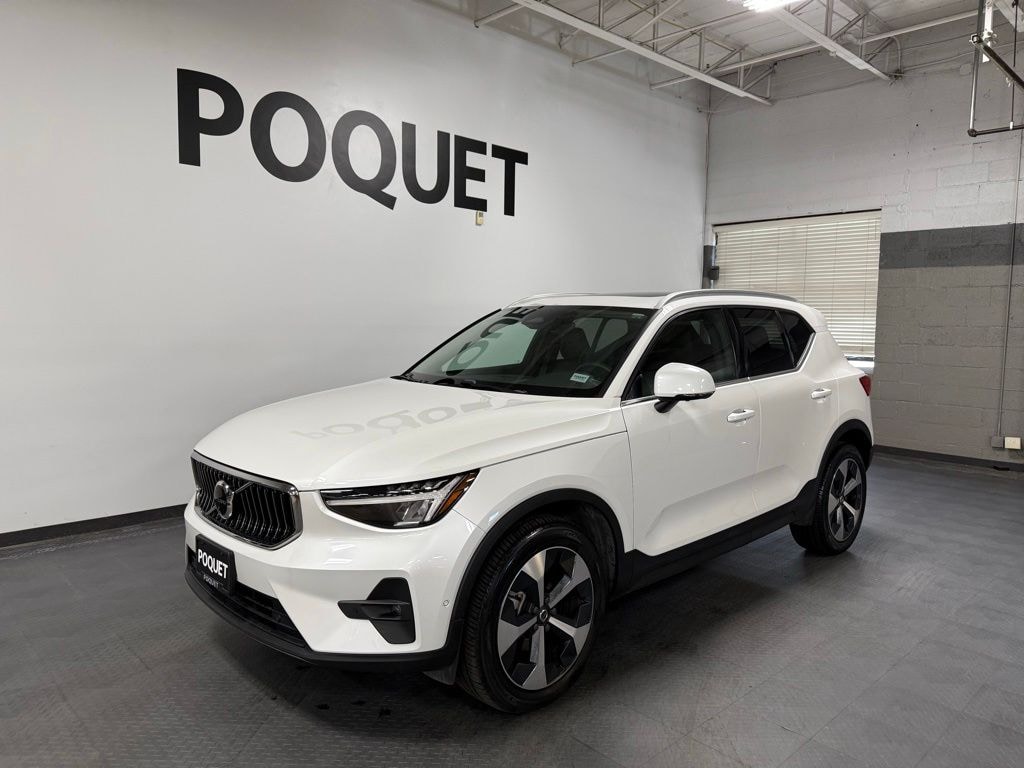 Used 2024 Volvo XC40 B5 Plus Bright Theme SUV