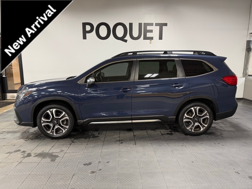 2023 Subaru Ascent Limited's photo