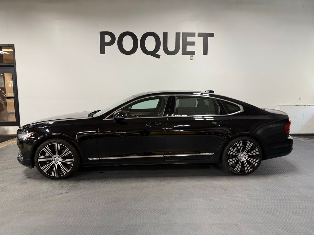 2023 Volvo S90 B6 Plus AWD's photo