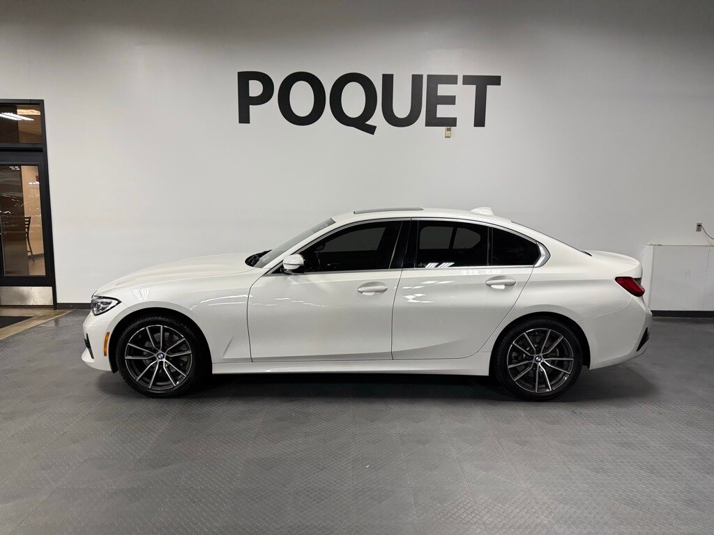 2019 BMW 3 Series 330i's photo