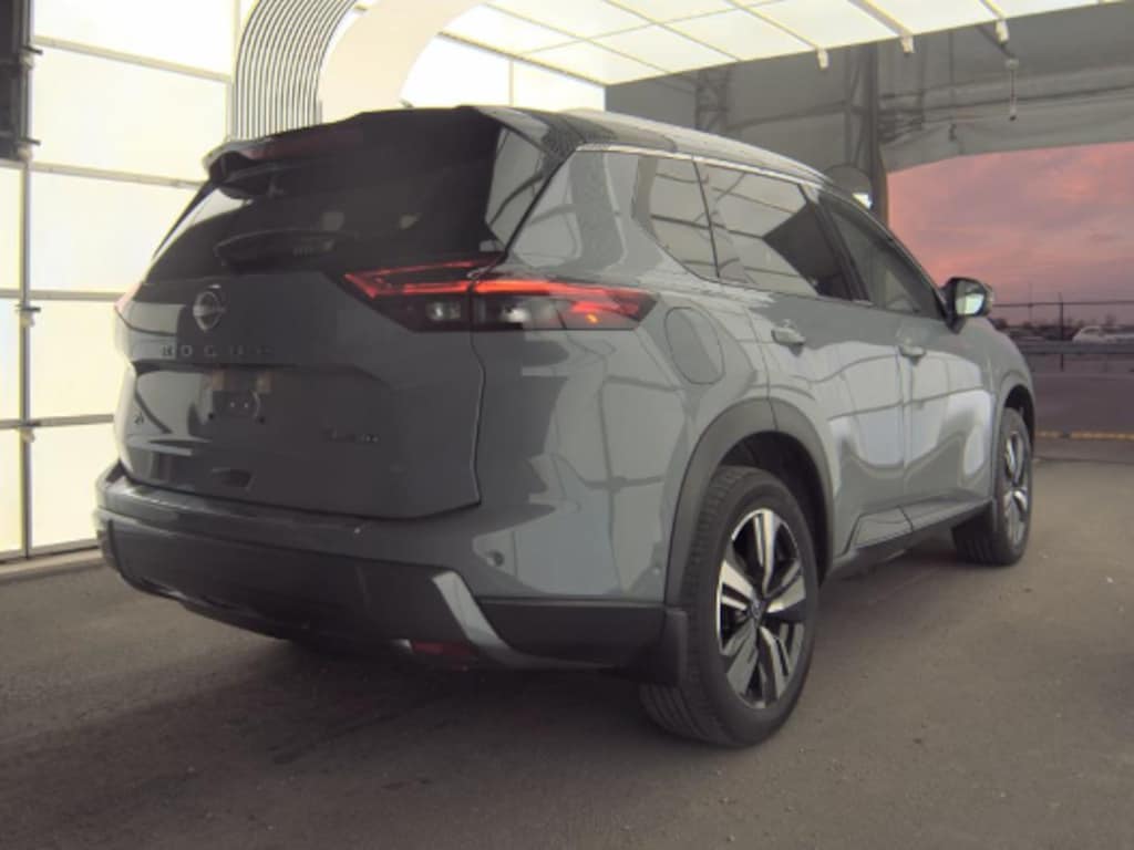Used 2024 Nissan Rogue SL SUV