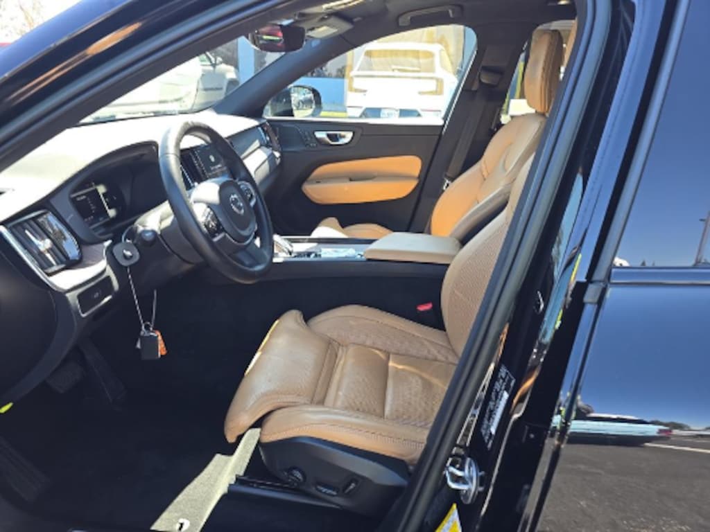Used 2023 Volvo XC60 B6 Ultimate Dark Theme SUV