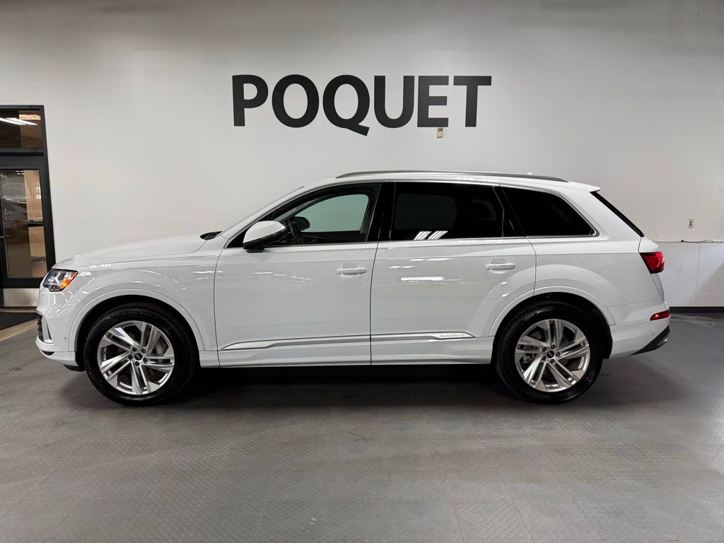 2023 Audi Q7 55 Premium Plus quattro Tiptronic's photo
