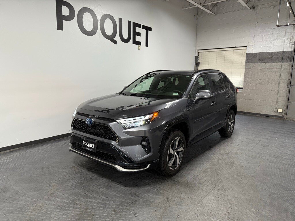2024 Toyota RAV4 Prime SE photo 2