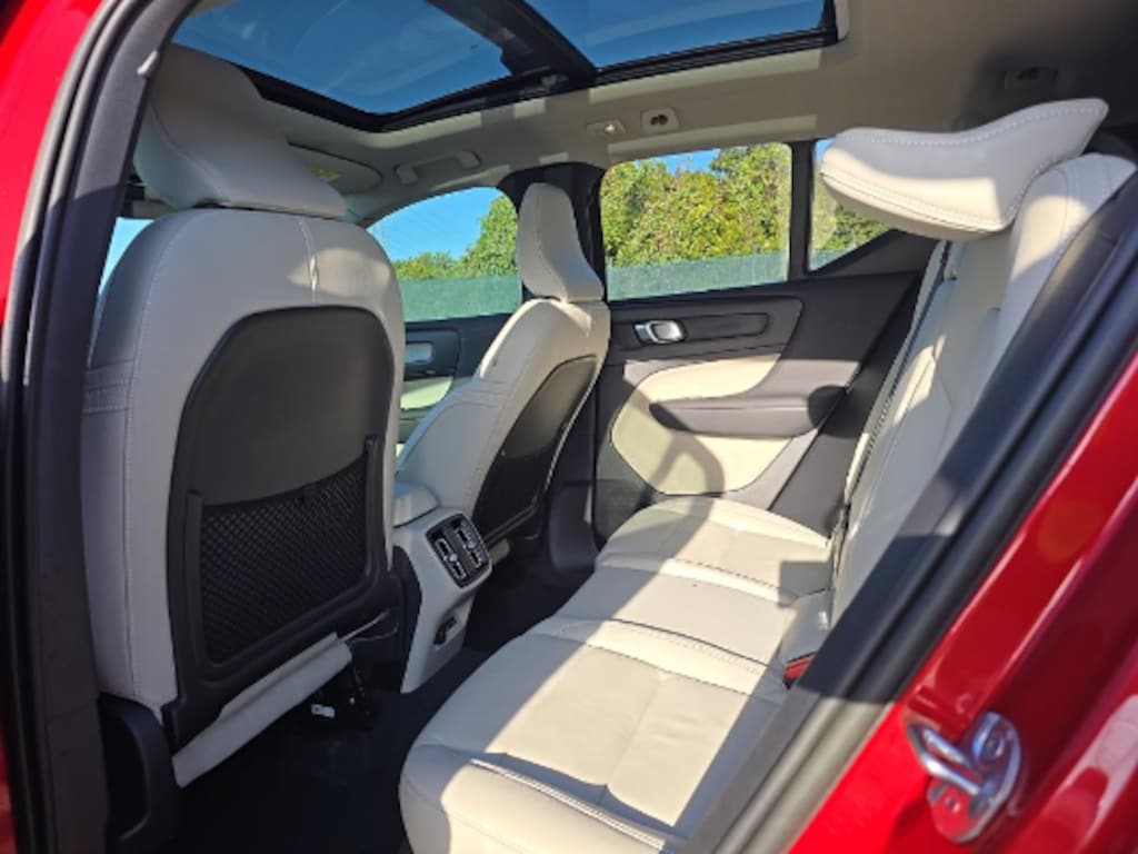 Used 2023 Volvo XC40 Ultimate SUV