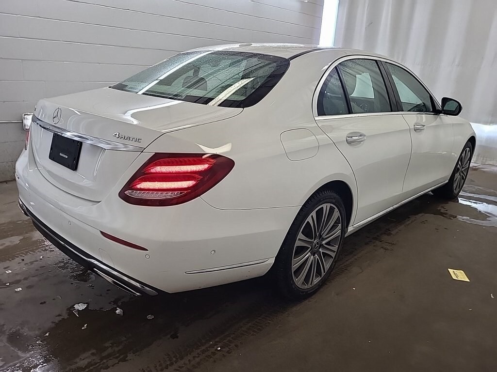 2018 Mercedes Benz E 300 photo 2
