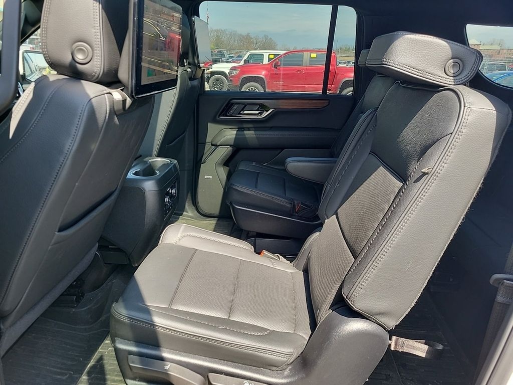 Used 2025 GMC Yukon XL Denali SUV