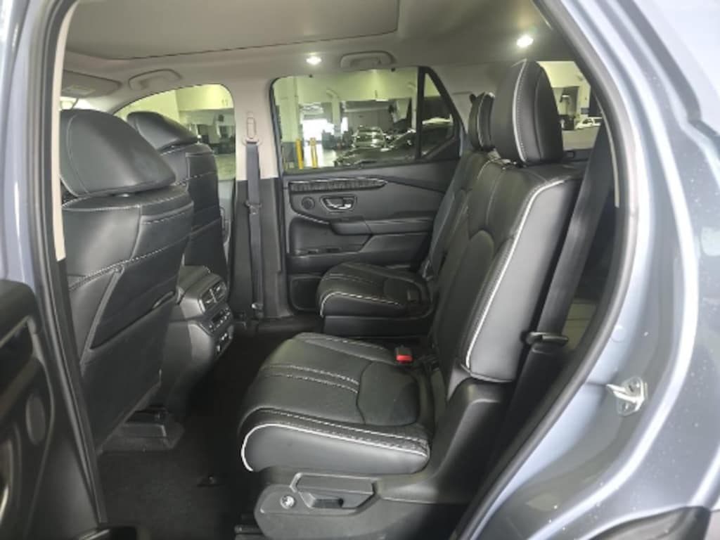 Used 2023 Honda Pilot Elite SUV