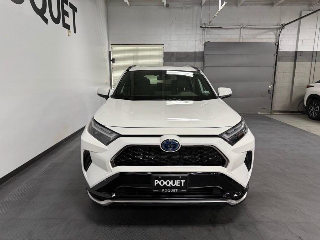 2024 Toyota RAV4 Prime SE photo 3