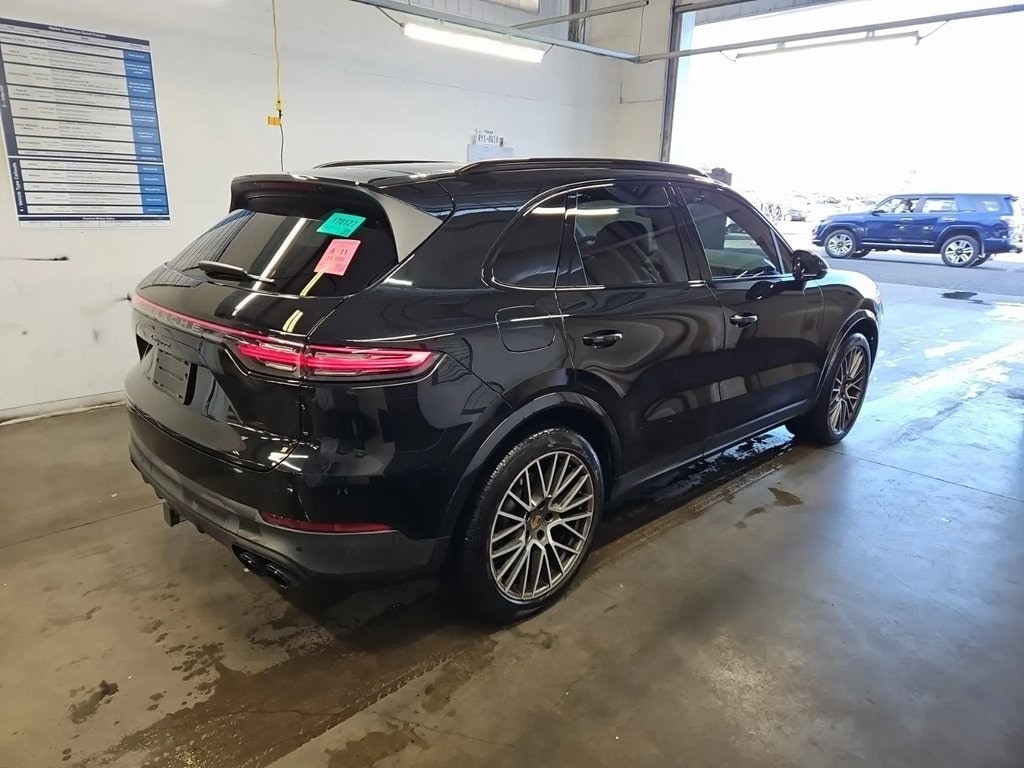 Used 2023 Porsche Cayenne Platinum Edition SUV