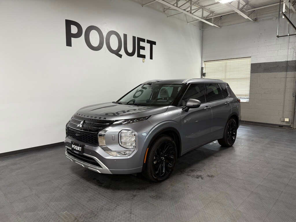 2023 Mitsubishi Outlander PHEV SEL photo 2