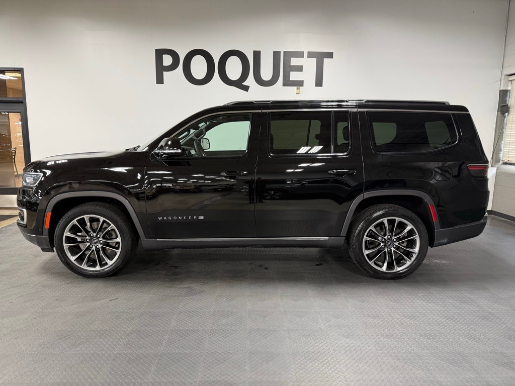 2022 Jeep Wagoneer Series III's photo