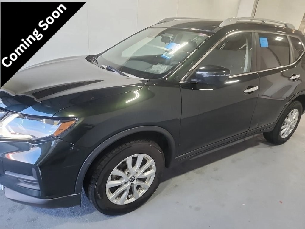 2019 Nissan Rogue SV's photo