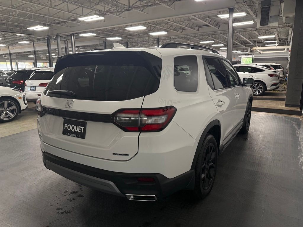 Used 2025 Honda Pilot Touring SUV