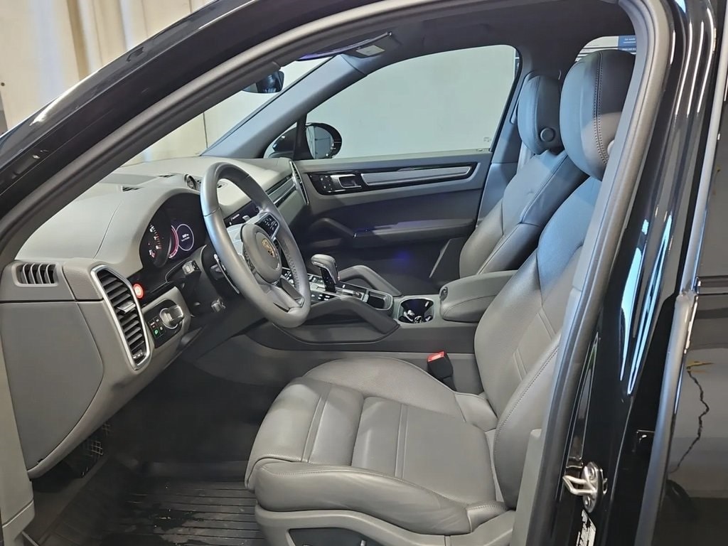 Used 2023 Porsche Cayenne Platinum Edition SUV