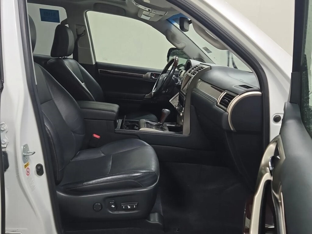 2018 Lexus GX 460 photo 3