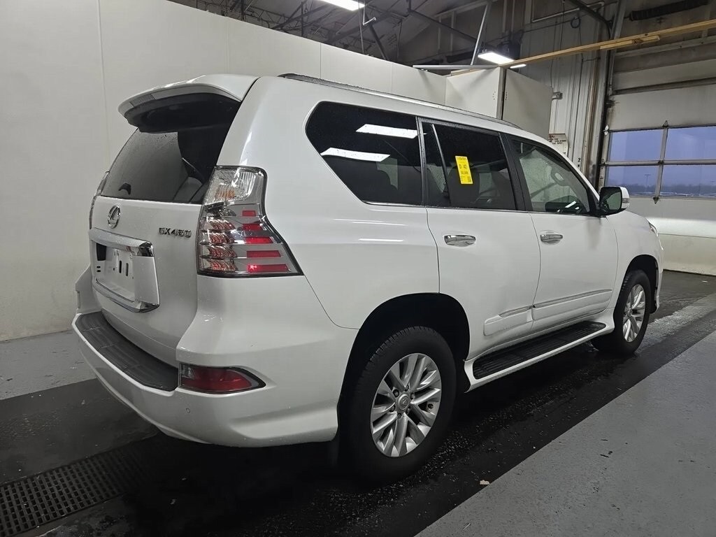 2018 Lexus GX 460 photo 2