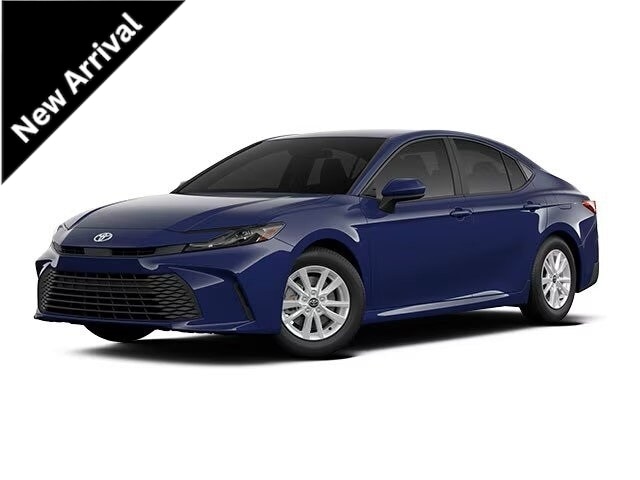 2025 Toyota Camry LE's photo