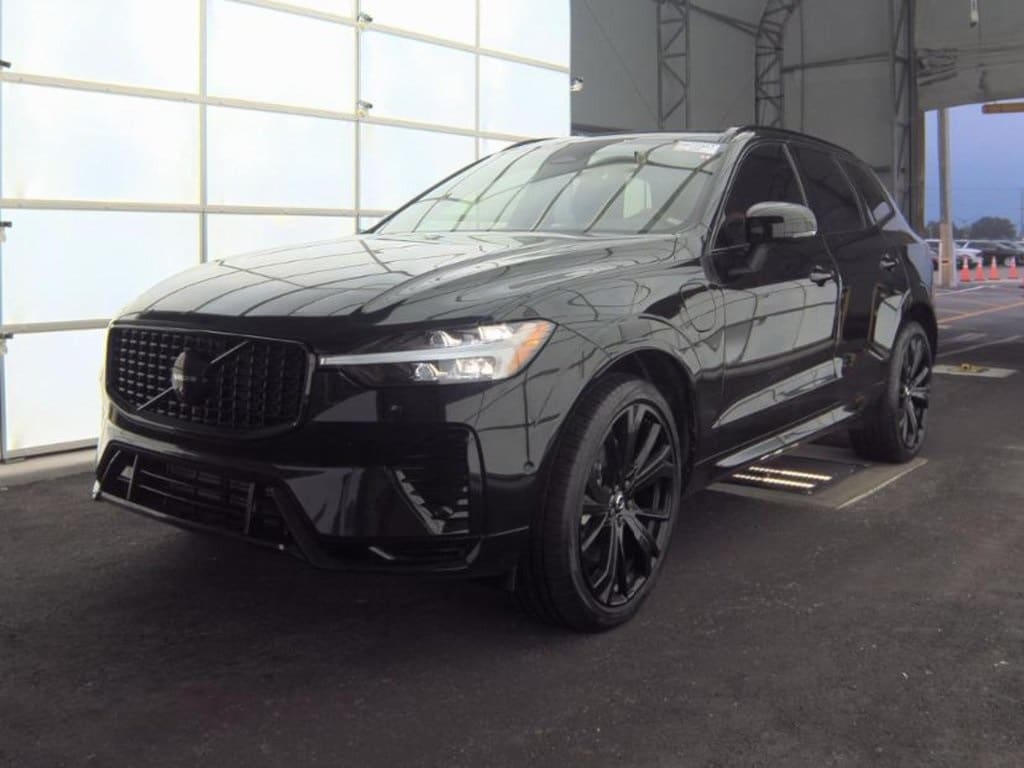 2024 Volvo XC60 Ultimate's photo