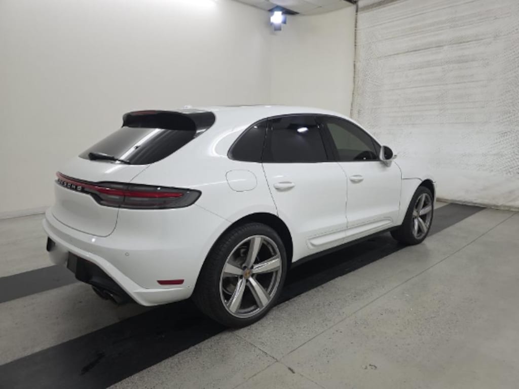 Used 2024 Porsche Macan Base SUV