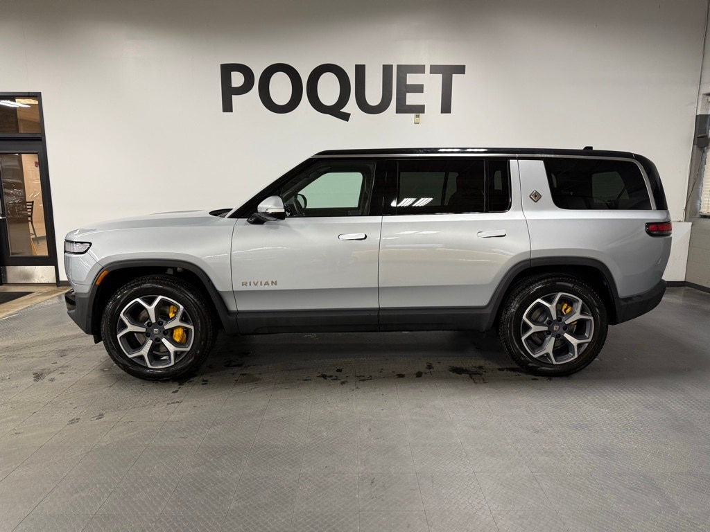 2024 Rivian R1S Adventure