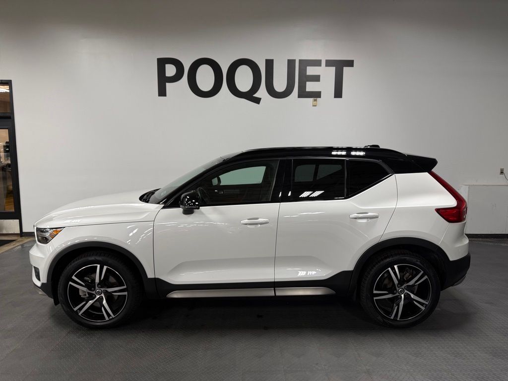 2021 Volvo XC40