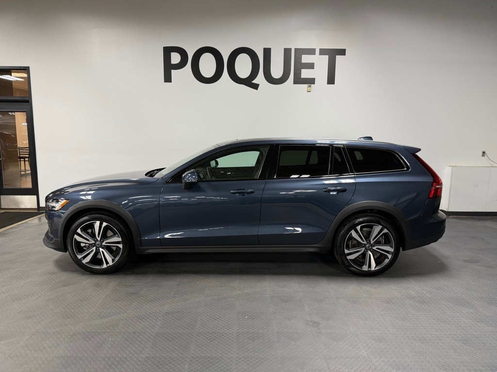 Used 2023 Volvo V60 Cross Country B5 Plus Wagon