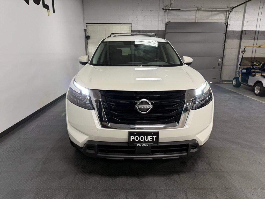 2024 Nissan Pathfinder SV photo 3
