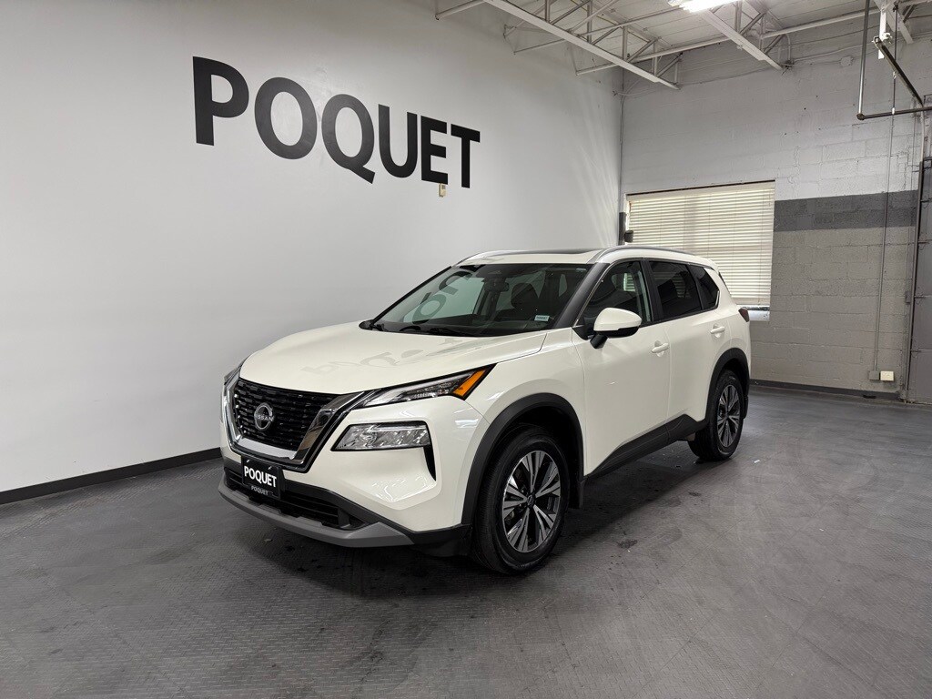 2023 Nissan Rogue SV photo 2