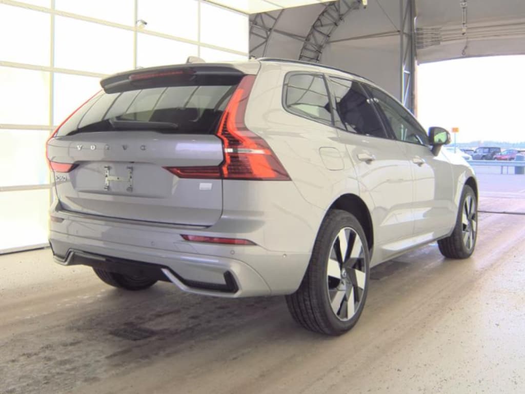 Used 2024 Volvo XC60 Recharge Plug-In Hybrid T8 Plus Dark Theme SUV