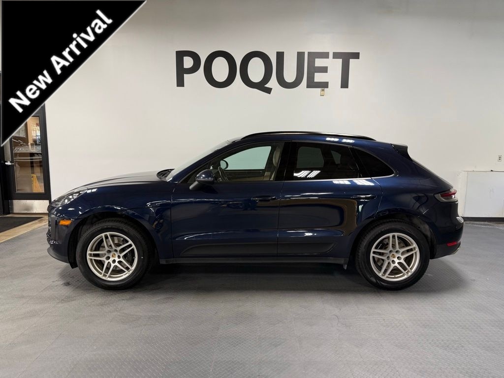 2020 Porsche Macan -'s photo
