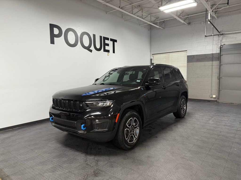 2024 Jeep Cherokee Trailhawk 4xe photo 2