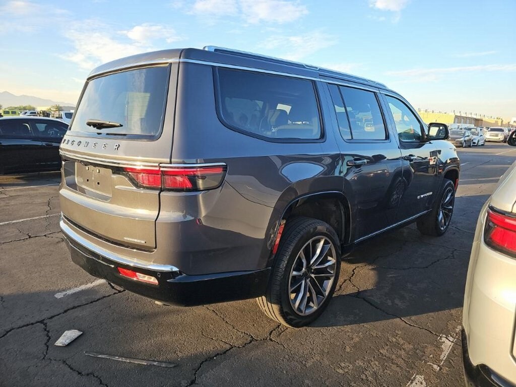 2024 Jeep Wagoneer Series III photo 2