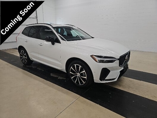 2023 Volvo XC60 B5 Plus Dark Theme AWD's photo