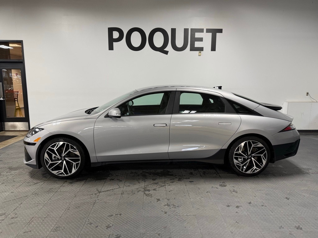 2023 Hyundai IONIQ 6 SEL's photo