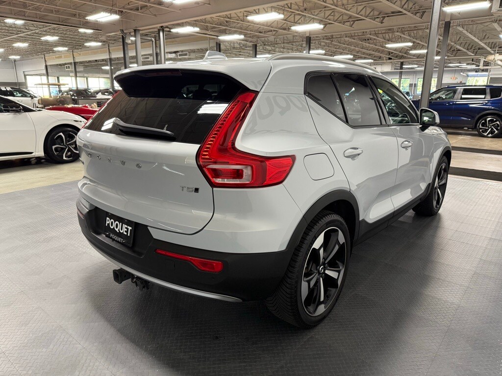 2020 Volvo XC40 Momentum photo 4