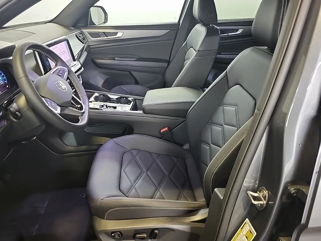 Used 2024 Volkswagen Atlas Cross Sport 2.0T SE w/Technology SUV