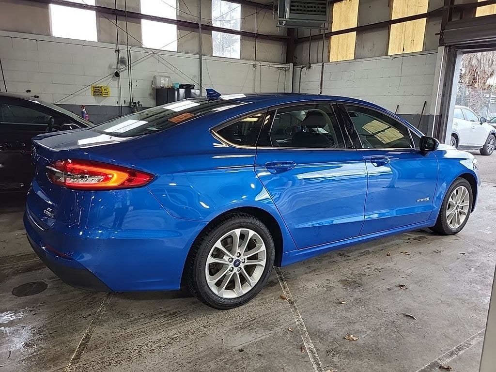 Used 2019 Ford Fusion Hybrid SE Sedan
