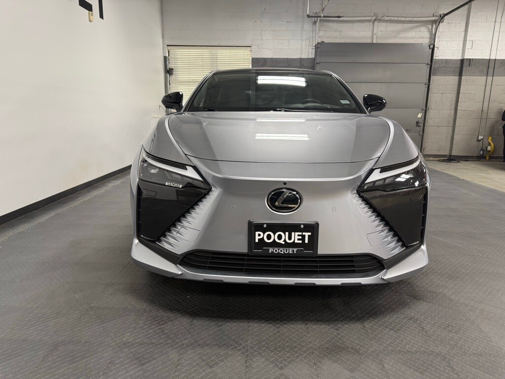 2023 Lexus RZ 450e Premium photo 3