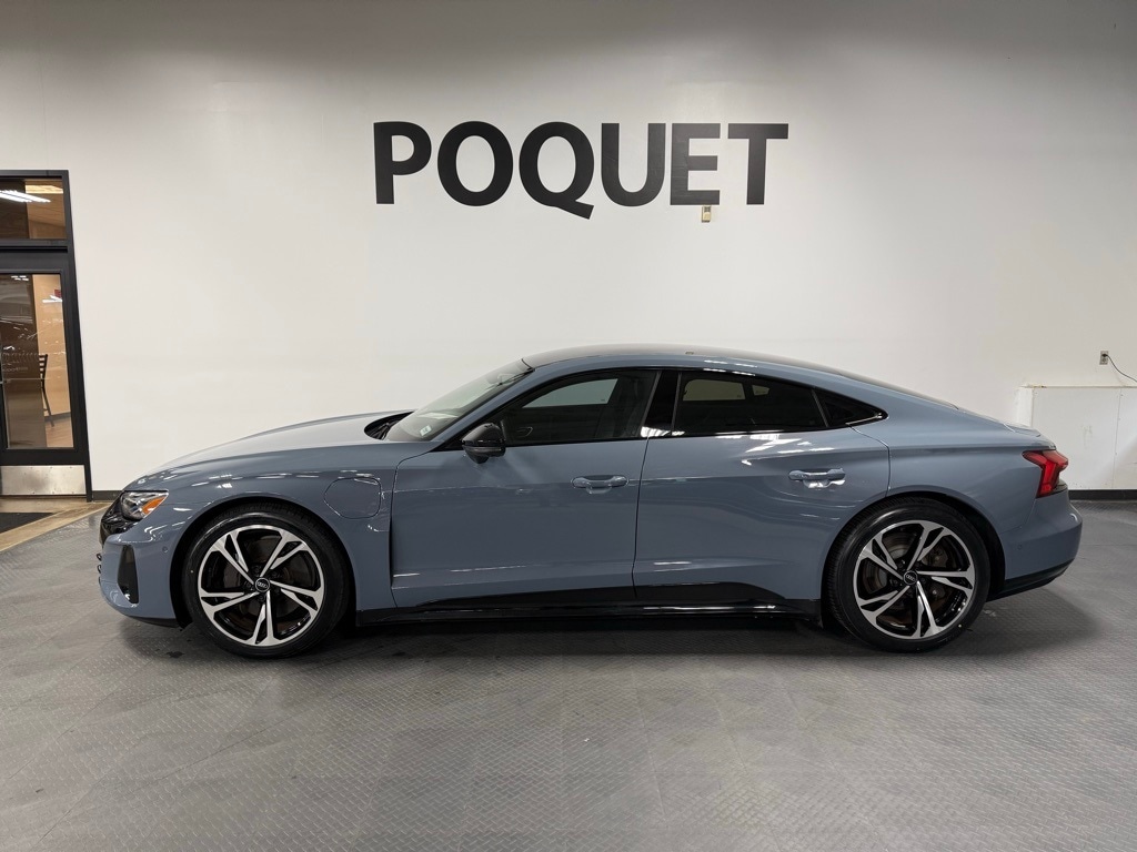 2022 Audi e-tron GT Prestige's photo