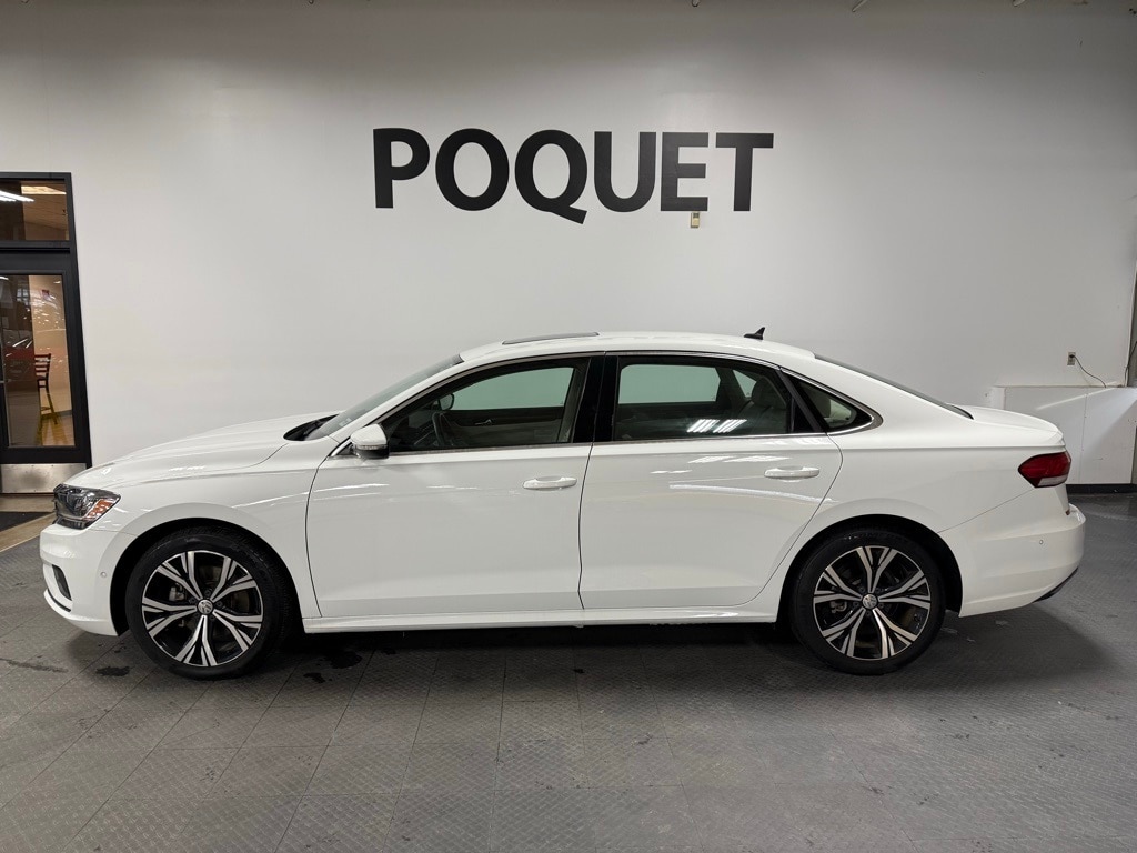 2020 Volkswagen Passat SEL's photo