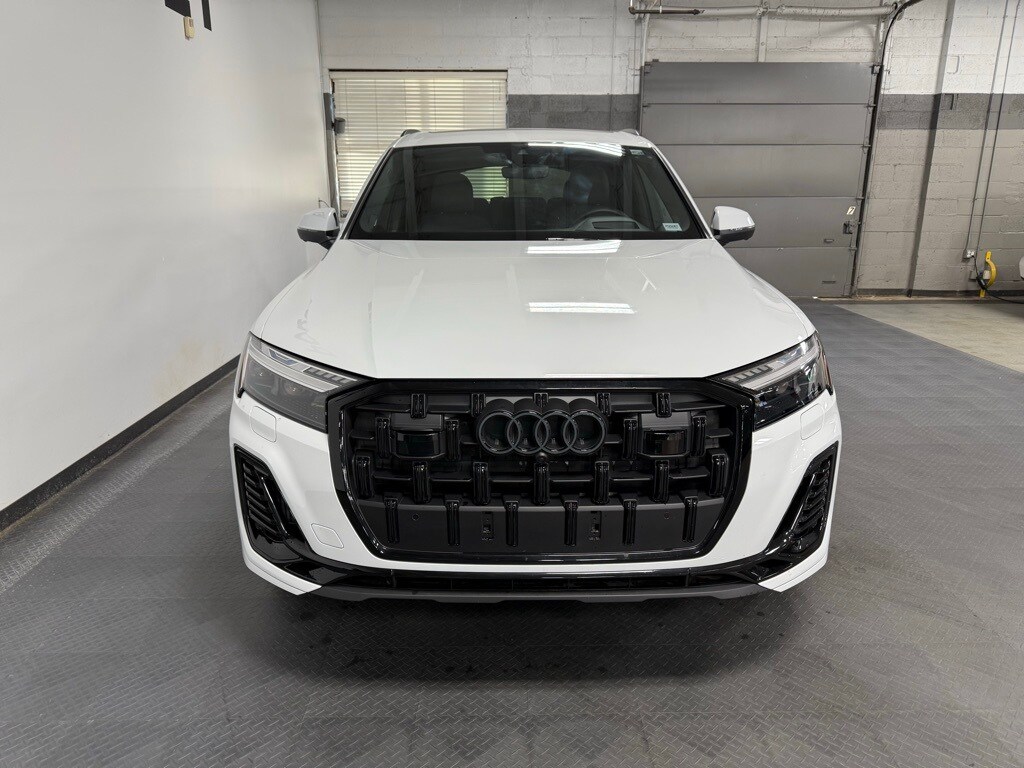 Used 2025 Audi Q7 55 Prestige SUV